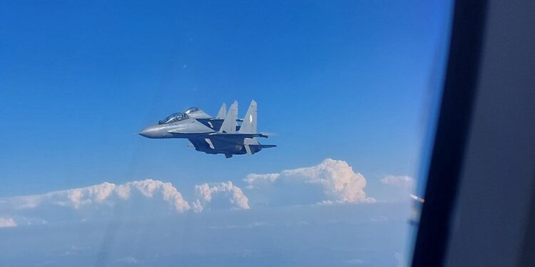 quatre avions russes de l’armée algérienne pour escorter Macron vers Paris – Jeune Afrique