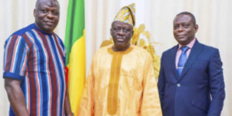 Kouassi Nazaire Tevi au cabinet de Vlavonou – Matin Libre