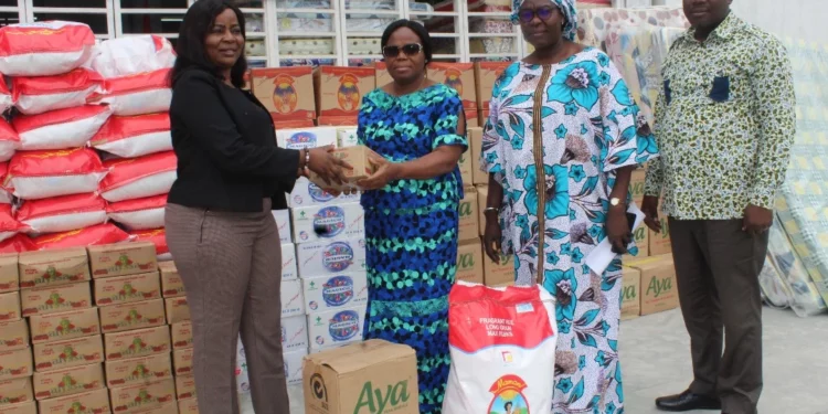 Solidarité à Abobo : Plus de 800 familles défavorisées bénéficient de l'aide gouvernementale