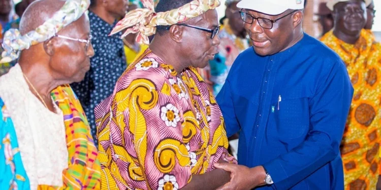 Élection 2025 : Des chefs traditionnels bénissent la campagne du Président Alassane Ouattara dans l’Agnéby-Tiassa