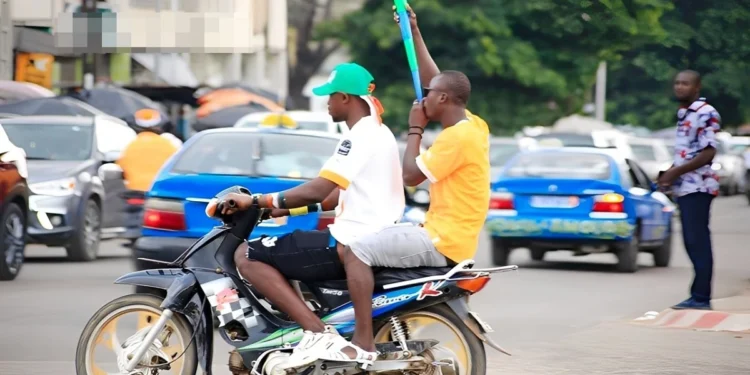 Abidjan : Le District suspend les mesures contre les engins à 2 et 3 roues et appelle à un comportement civique