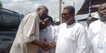   Soutien au duo candidat Wadagni Talata: Basile Ahossi mobilise tout Oumako, le consul Paulin Agbétokpanhou et le CA Armand Attakuy