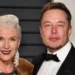 La mère d’Elon Musk décrit sa maison en trois détails : frigo vide, un garage, une serviette